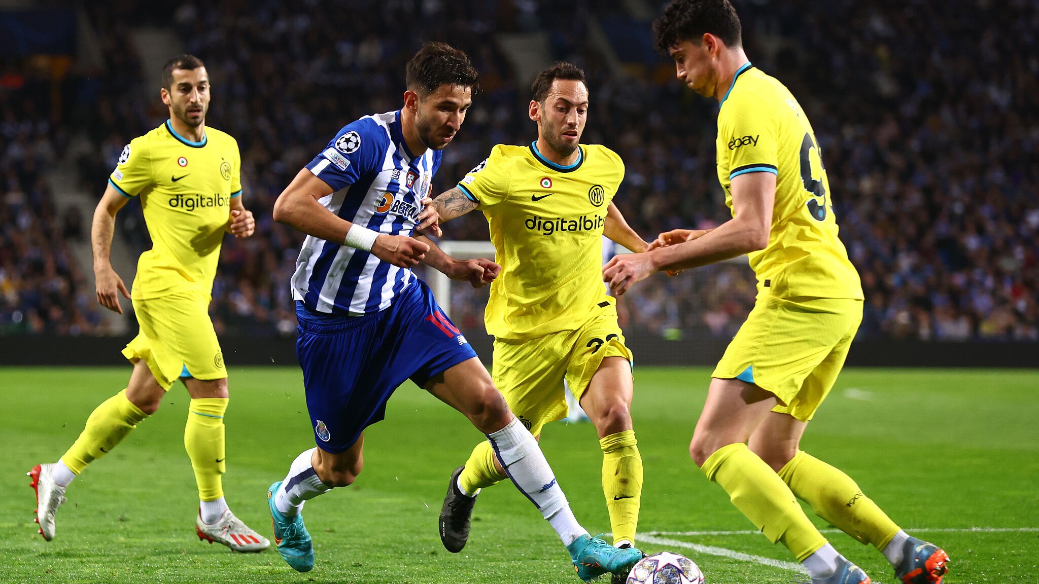 波尔图迎欧冠关键赛，关键时刻绝杀压哨，压力陡增，临场指挥获称赞-开云体育官网