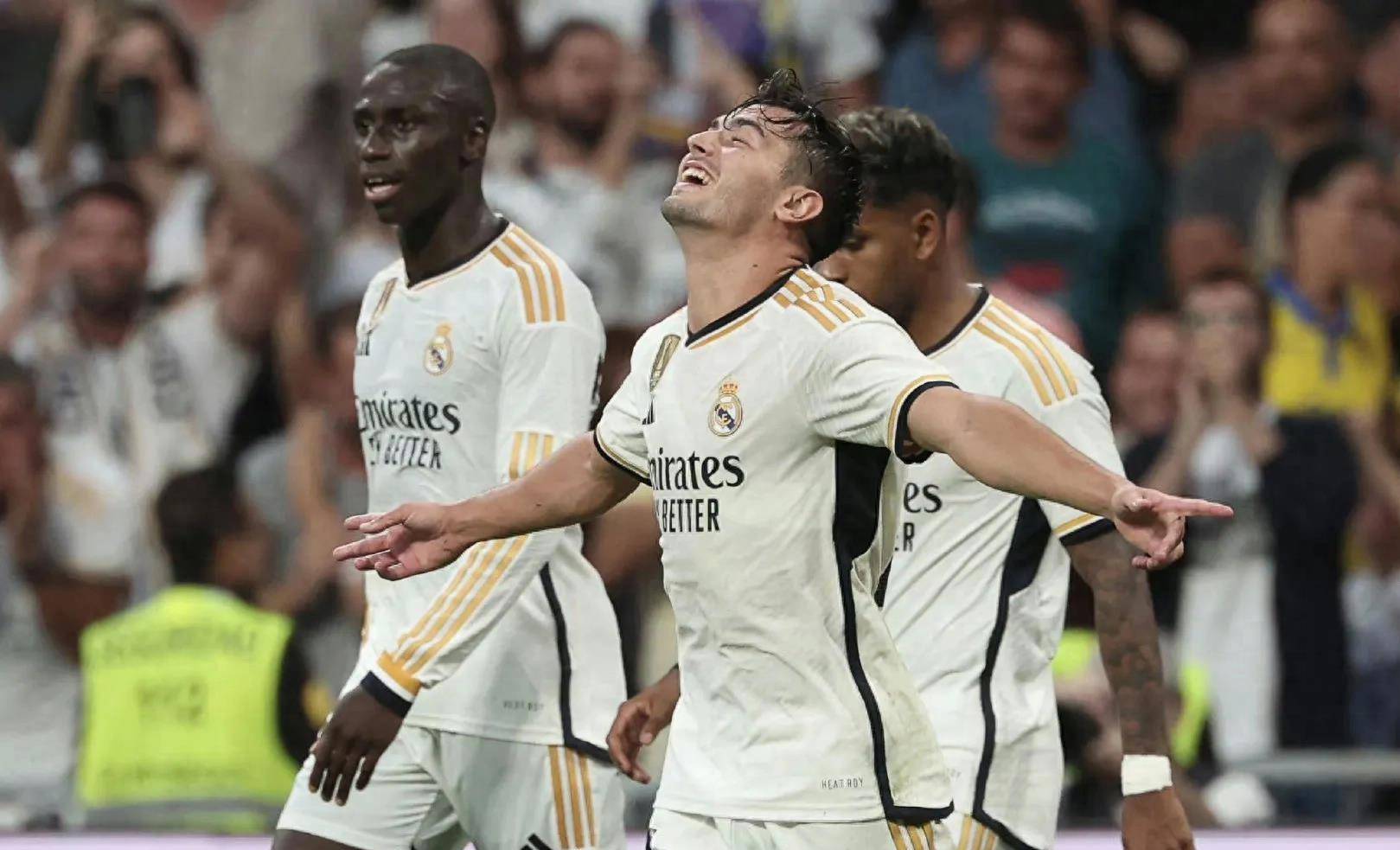 包含清晨毕尔巴鄂竞技备战社区盾，单刀错失细节曝光，赛场秩序良好，赛季目标并未改变的词条-开云